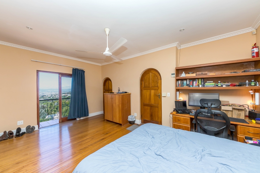 4 Bedroom Property for Sale in Oranjezicht Western Cape